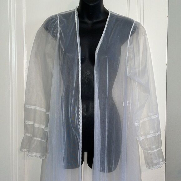 Vtg Frederick’s of Hollywood sheer white open front robe - Picture 2 of 10
